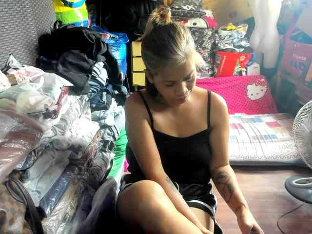 AthenaMoran webcam