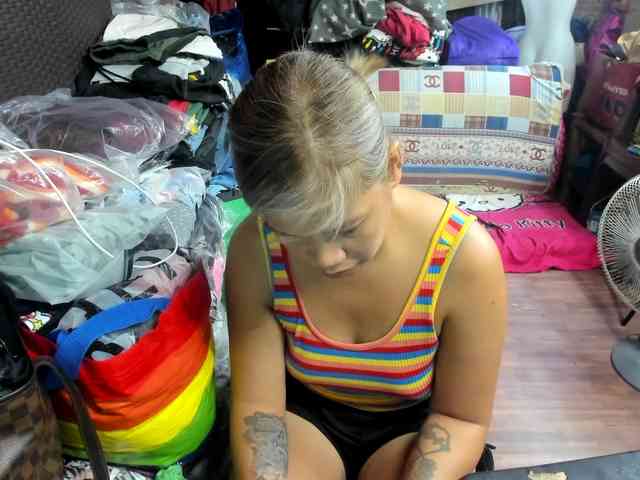 AthenaMoran webcam