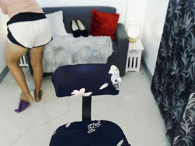 AthenaMoran webcam