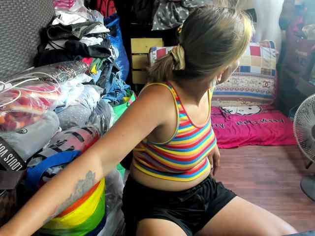 AthenaMoran webcam