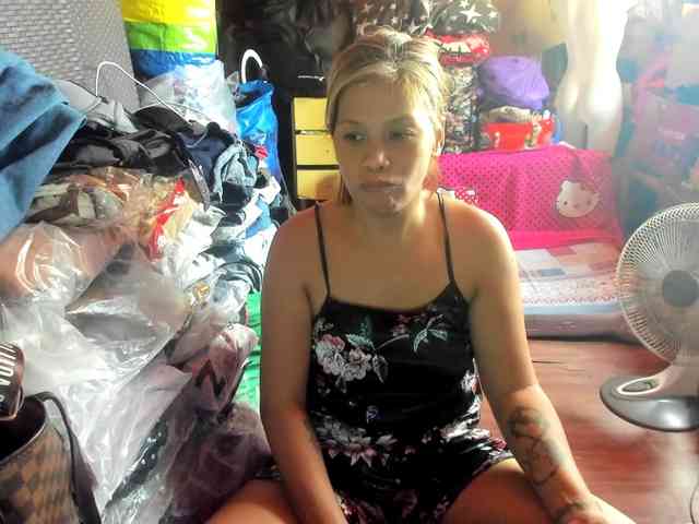AthenaMoran webcam