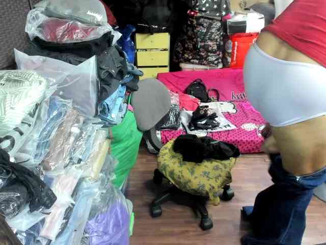 AthenaMoran webcam