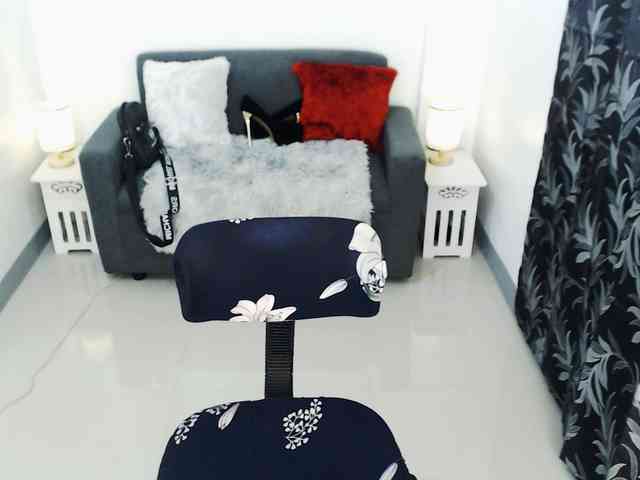 AthenaMoran webcam
