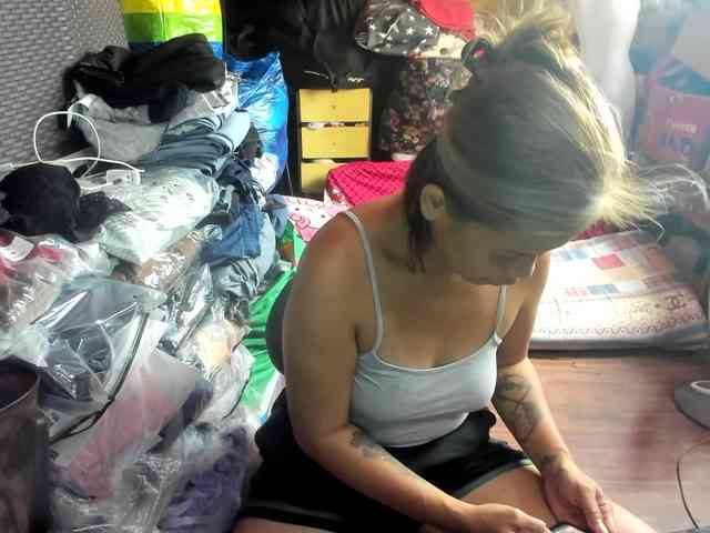 AthenaMoran webcam