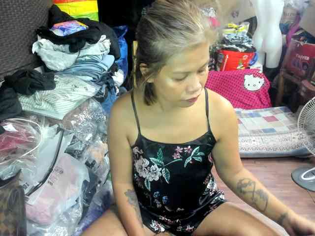 AthenaMoran webcam