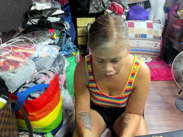 AthenaMoran webcam