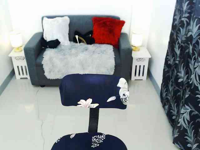 AthenaMoran webcam