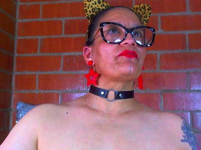 taylorhardcor live cam preview