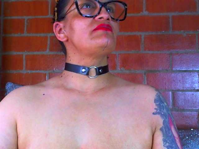 taylorhardcor live cam preview