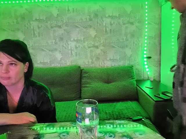 Sladkay-Parochka35 live cam on BongaCams