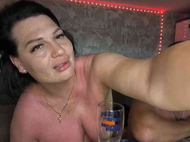 Sladkay-Parochka123 webcam