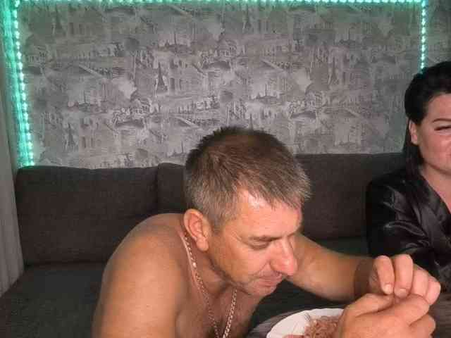 Sladkay-Parochka123 webcam