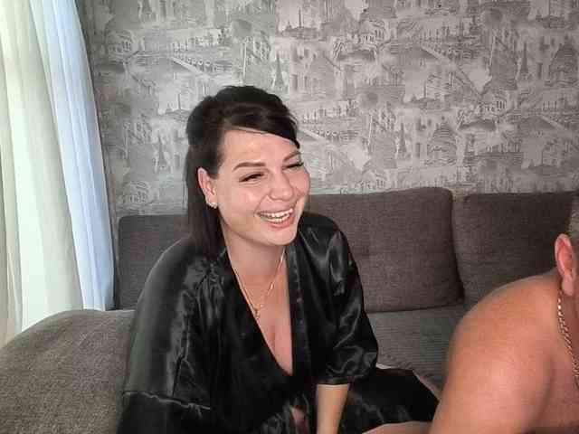 Sladkay-Parochka123 webcam
