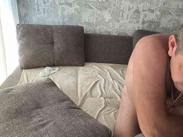 Sladkay-Parochka... Live Webcam on BongaCams