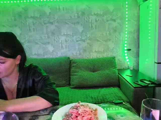 Sladkay-Parochka123 webcam