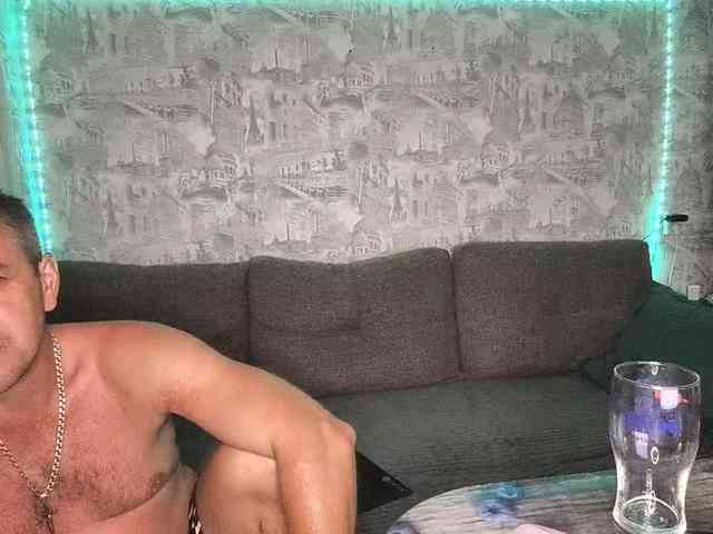 Sladkay-Parochka123 webcam
