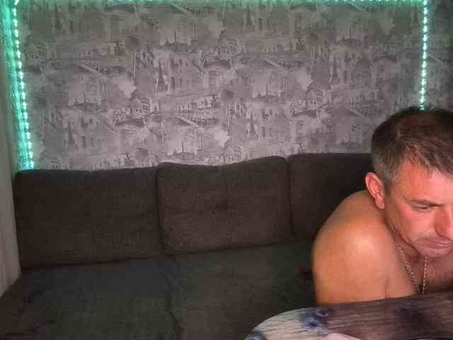 Sladkay-Parochka123 webcam