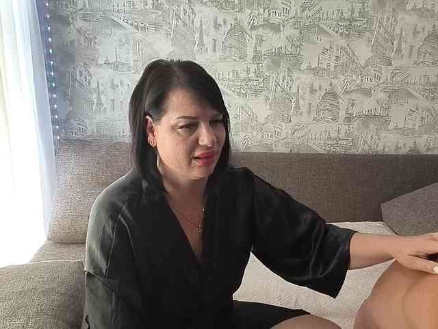 Sladkay-Parochka123 webcam