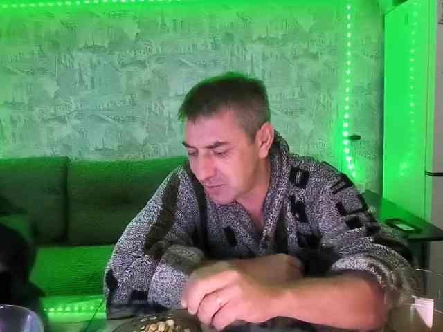 Sladkay-Parochka123 webcam