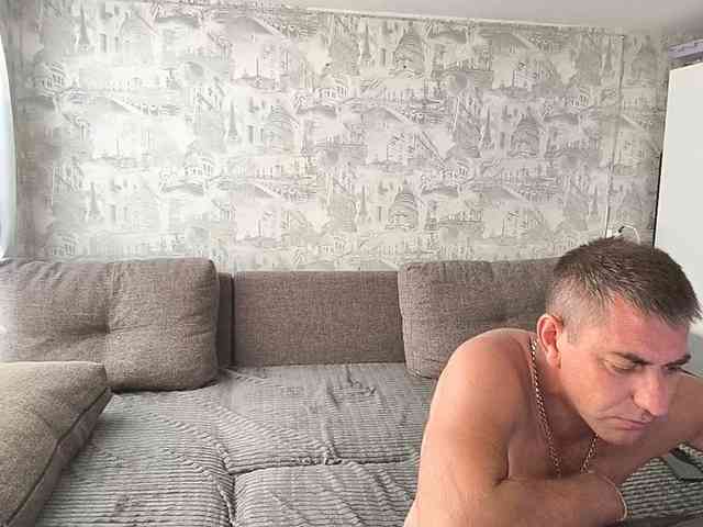 Sladkay-Parochka123 webcam