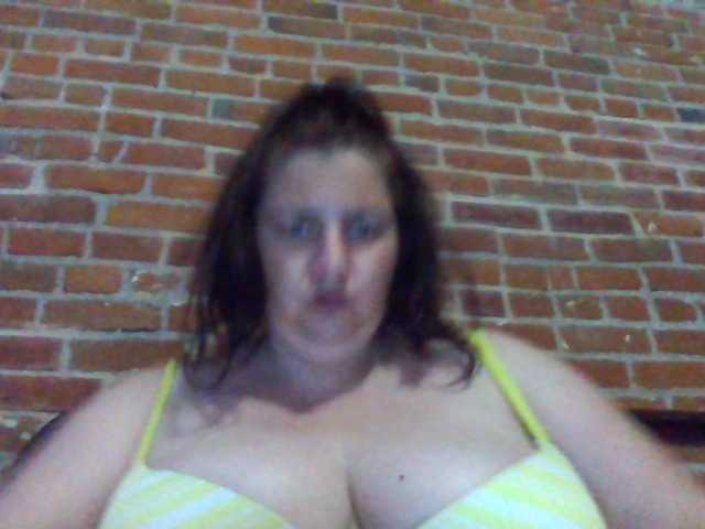 titties4daze live cam on BongaCams