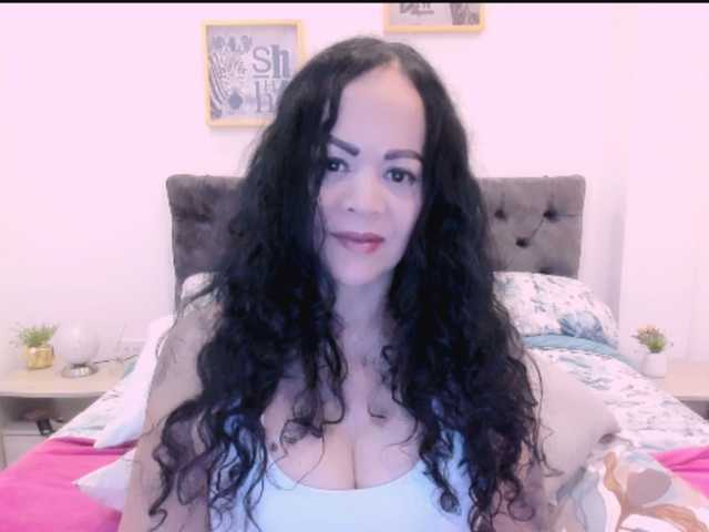 latinvalery's BongaCams show and profile