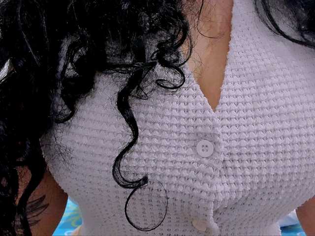 latinvalery live cam preview
