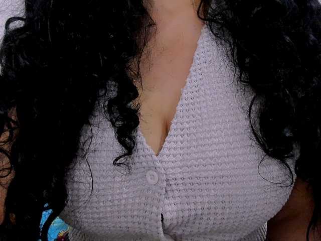 latinvalery live cam preview
