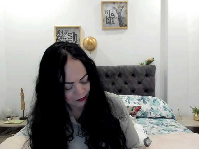 latinvalery live webcam show
