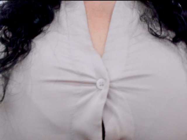 latinvalery's BongaCams show and profile