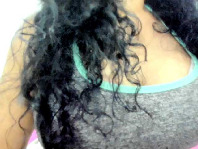 latinvalery live cam on BongaCams