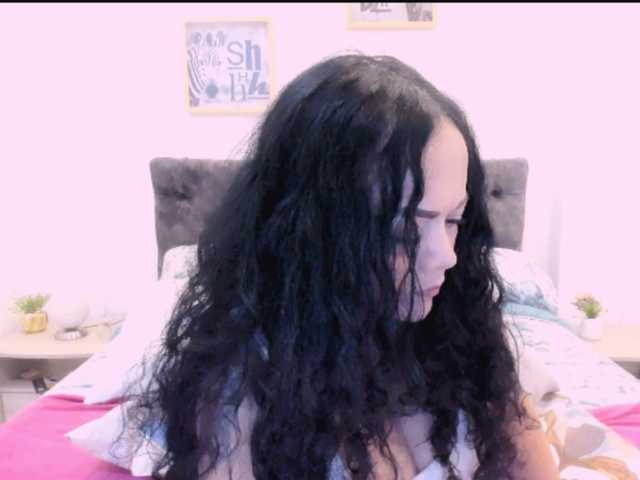 latinvalery's BongaCams show and profile