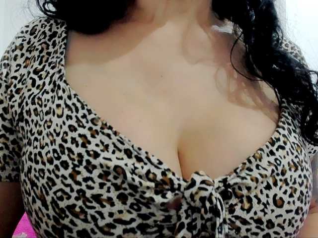 latinvalery live cam preview