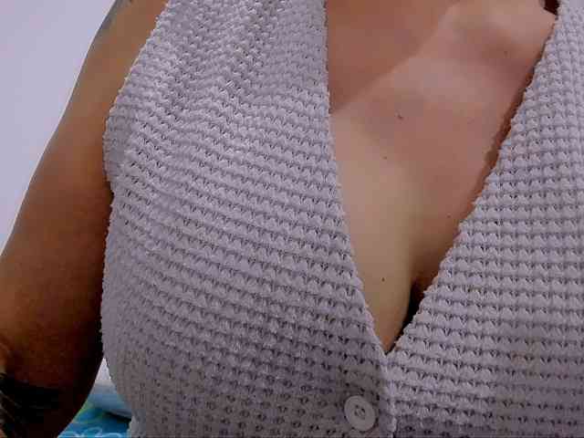 latinvalery webcam