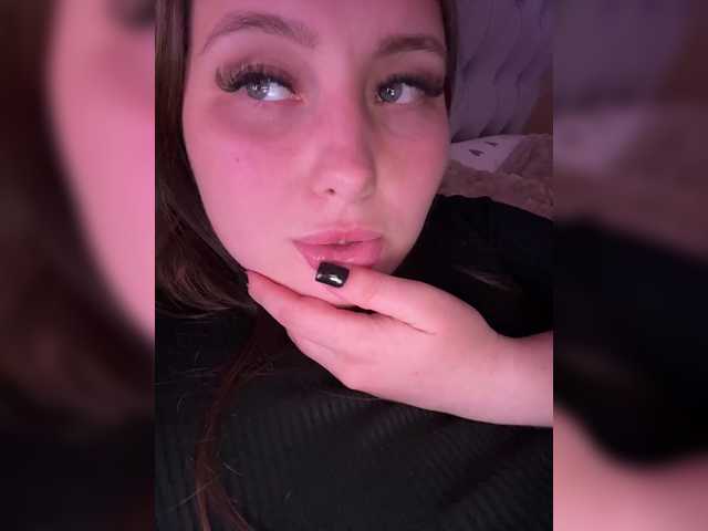 SweetyW-'s BongaCams show and profile