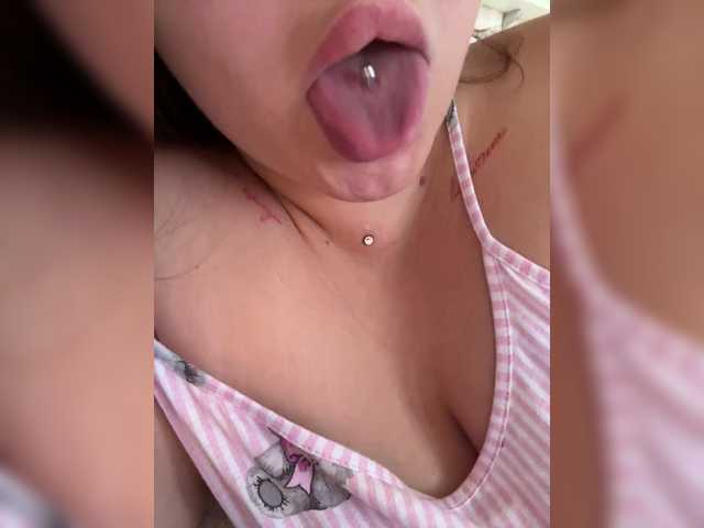 SweetyW- live cam on BongaCams