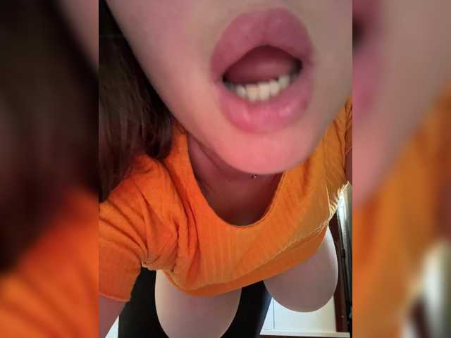 SweetyW- live cam on BongaCams