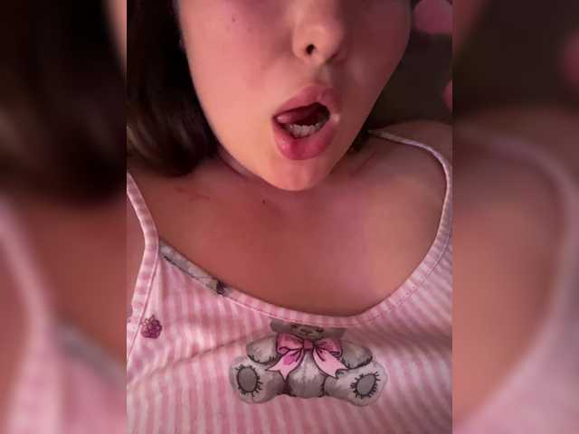 SweetyW- live cam on BongaCams