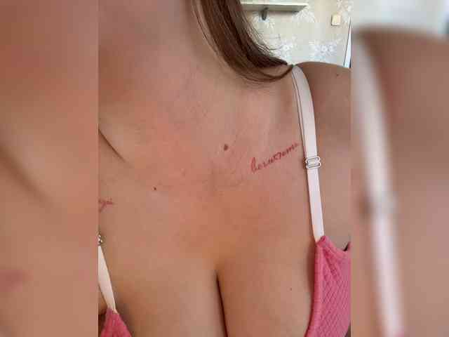SweetySonya webcam