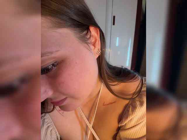 SweetySonya webcam