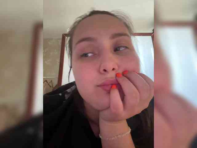 SweetySonya webcam