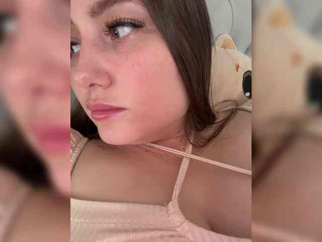 SweetySonya webcam