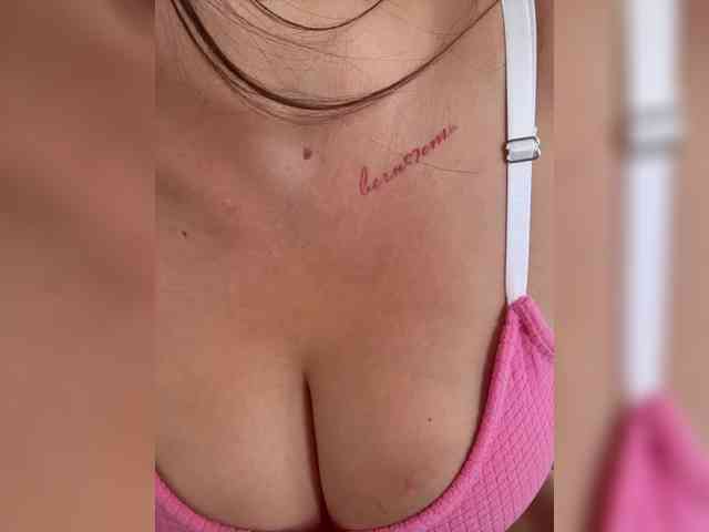 SweetySonya webcam