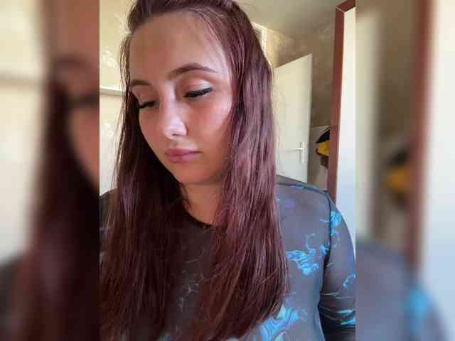 SweetyW- Sex Cam Show
