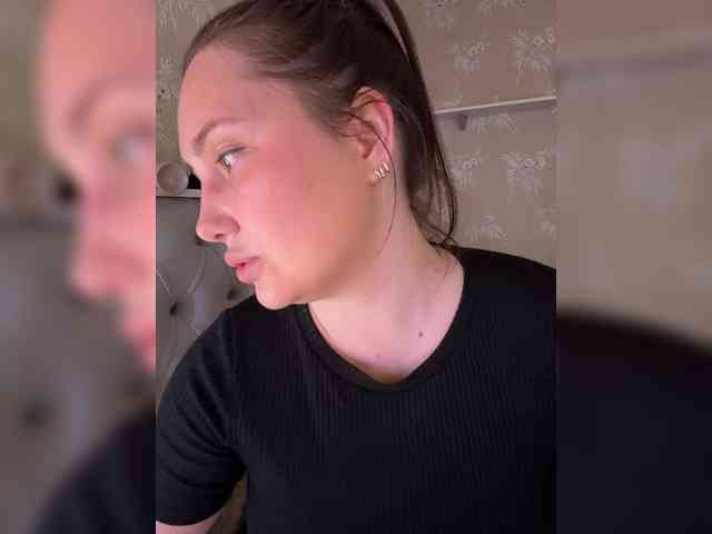 SweetySonya webcam