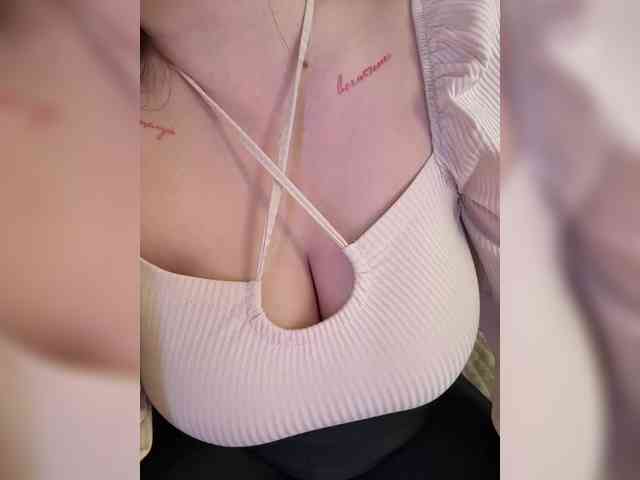 SweetySonya webcam