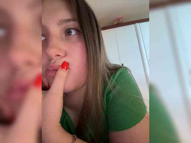 SweetySonya webcam