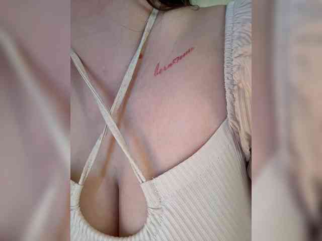 SweetySonya webcam