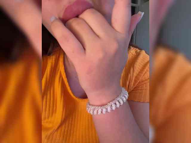 SweetySonya webcam
