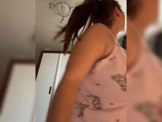 SweetySonya webcam